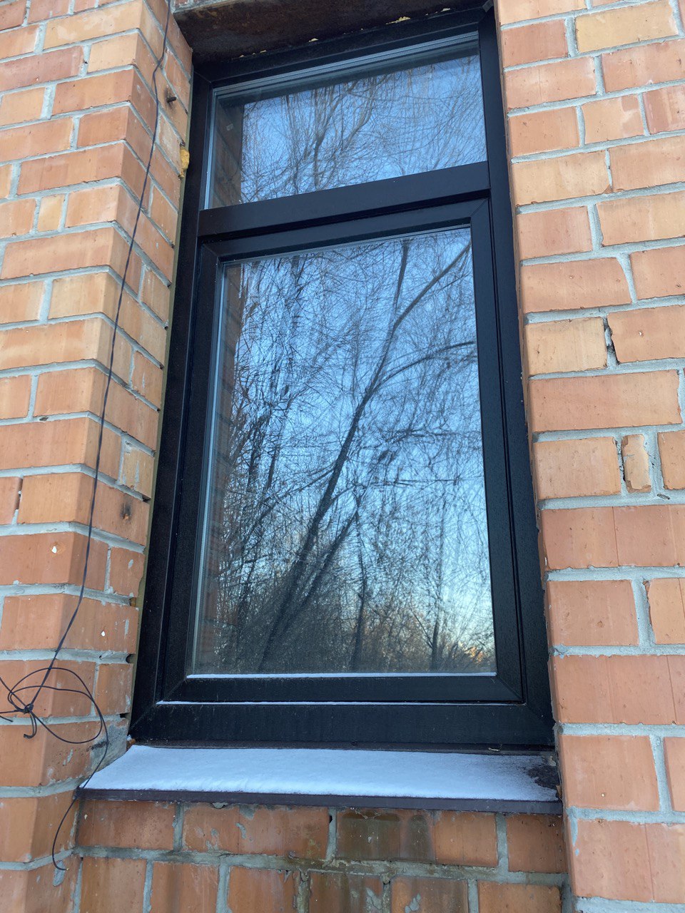 Установка одностворчатого окна в коммерческое помещение